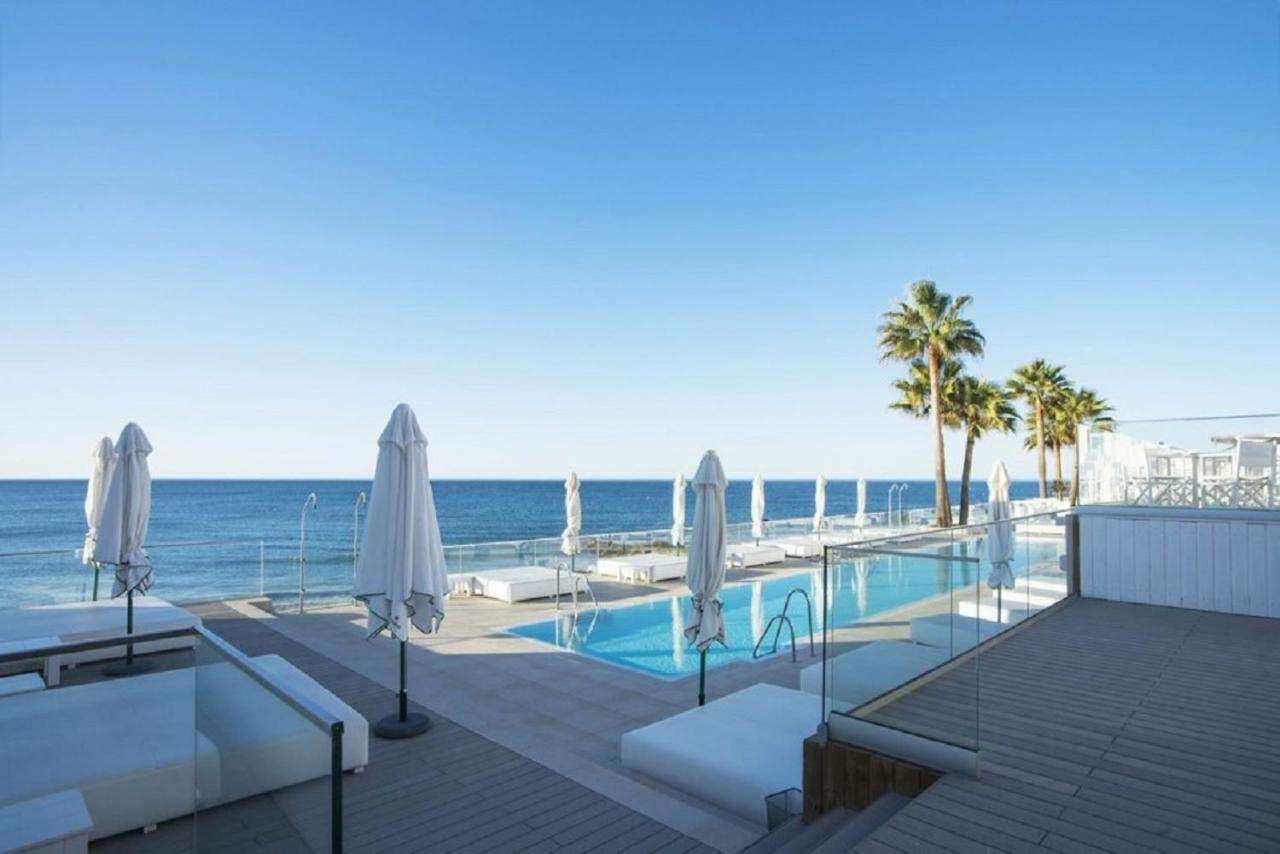 Apartament Aguamarina On The Beach Front Apartment Mijas Costa Exterior photo