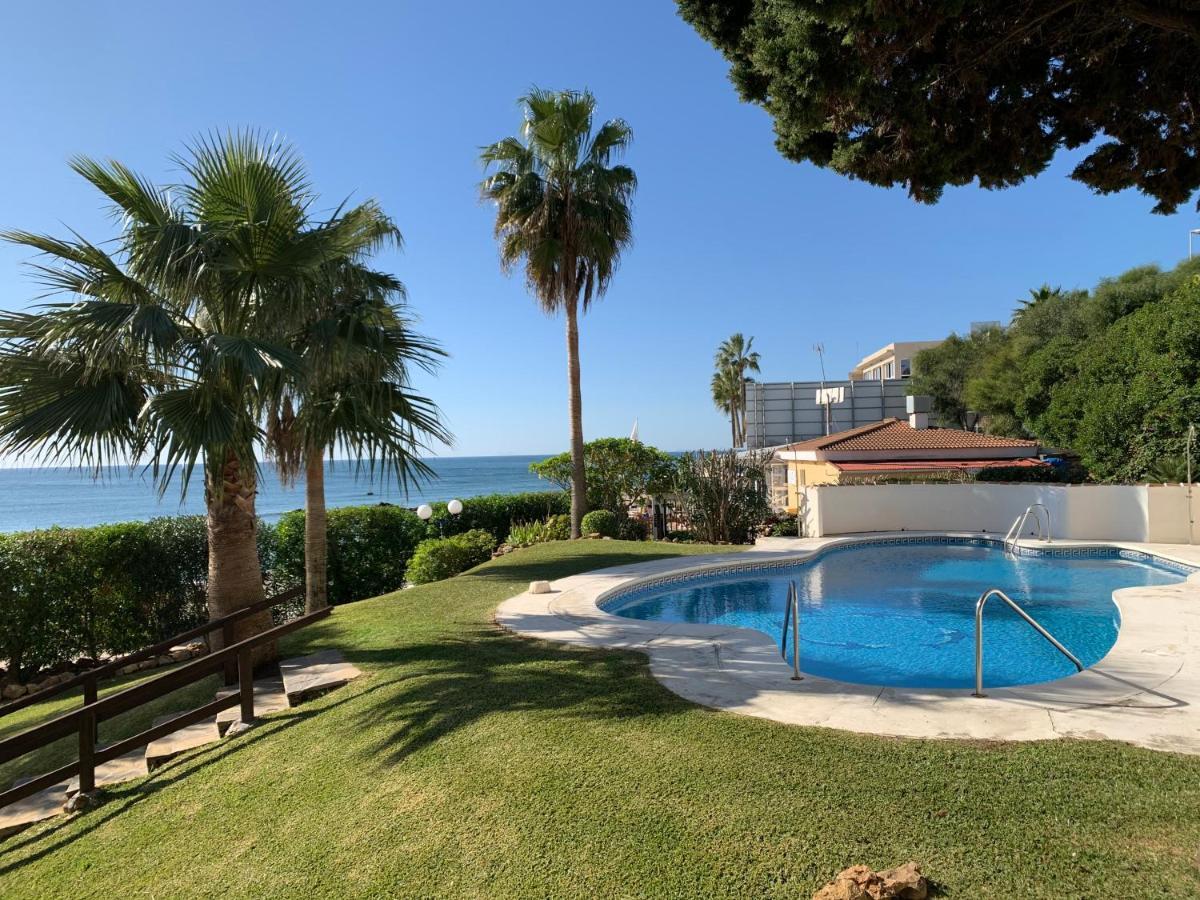Apartament Aguamarina On The Beach Front Apartment Mijas Costa Exterior photo
