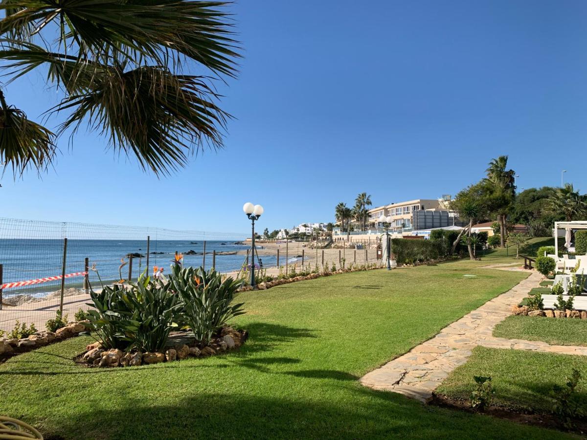 Apartament Aguamarina On The Beach Front Apartment Mijas Costa Exterior photo